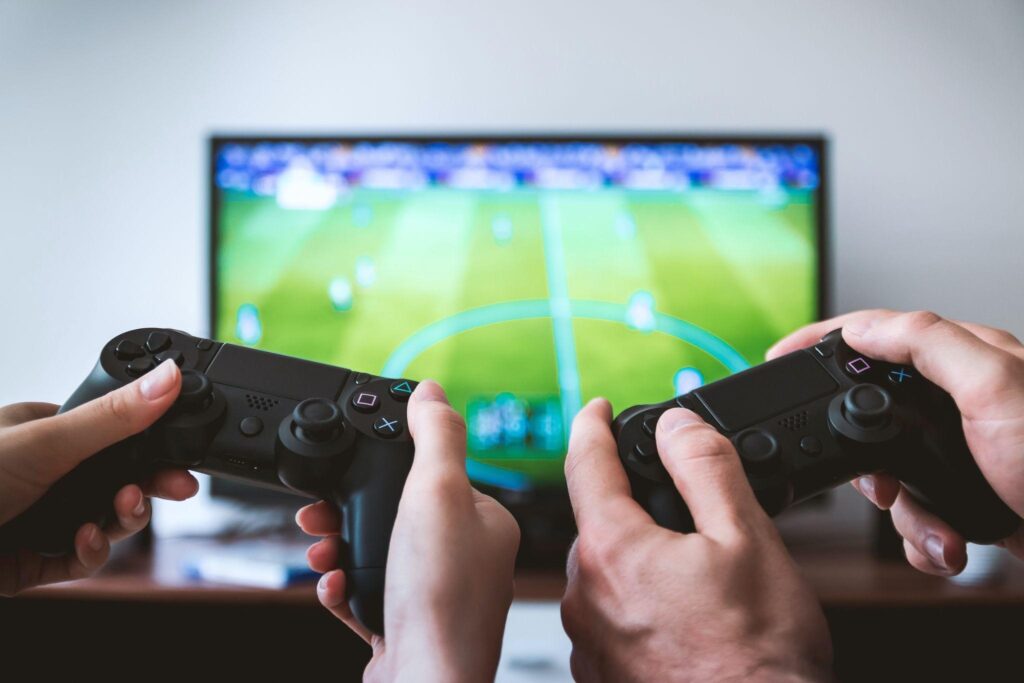 8 Amazing Ways Video Games Affect the Brain Positively - eVULX